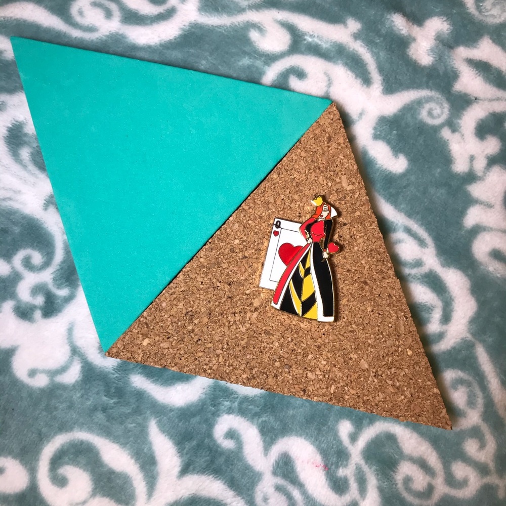 ❤️🐰Jessica Rabbit as Queen of Hearts Pin🐰❤️